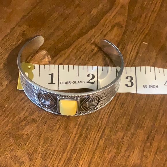 Silver tone, cuff bracelet, rectangular yellow stone on the top, antiquing - Picture 2 of 2
